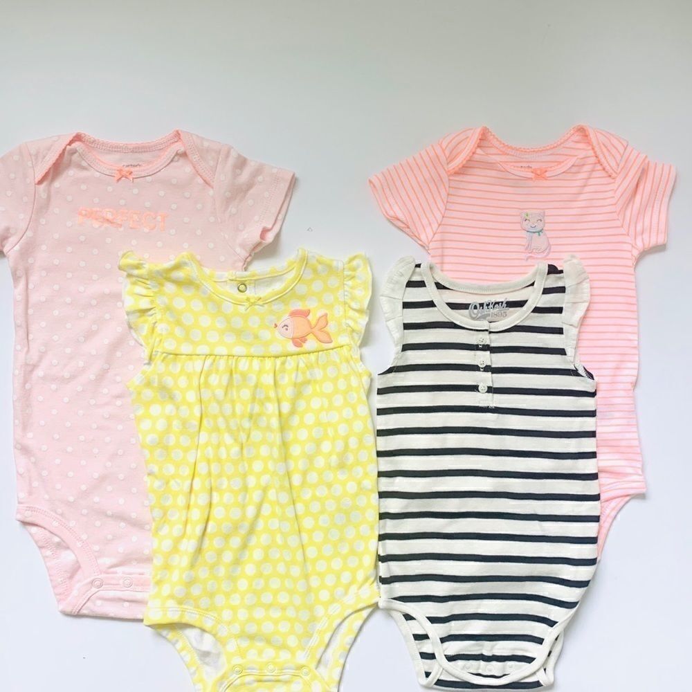🎃Bundle of New 18M Onesies